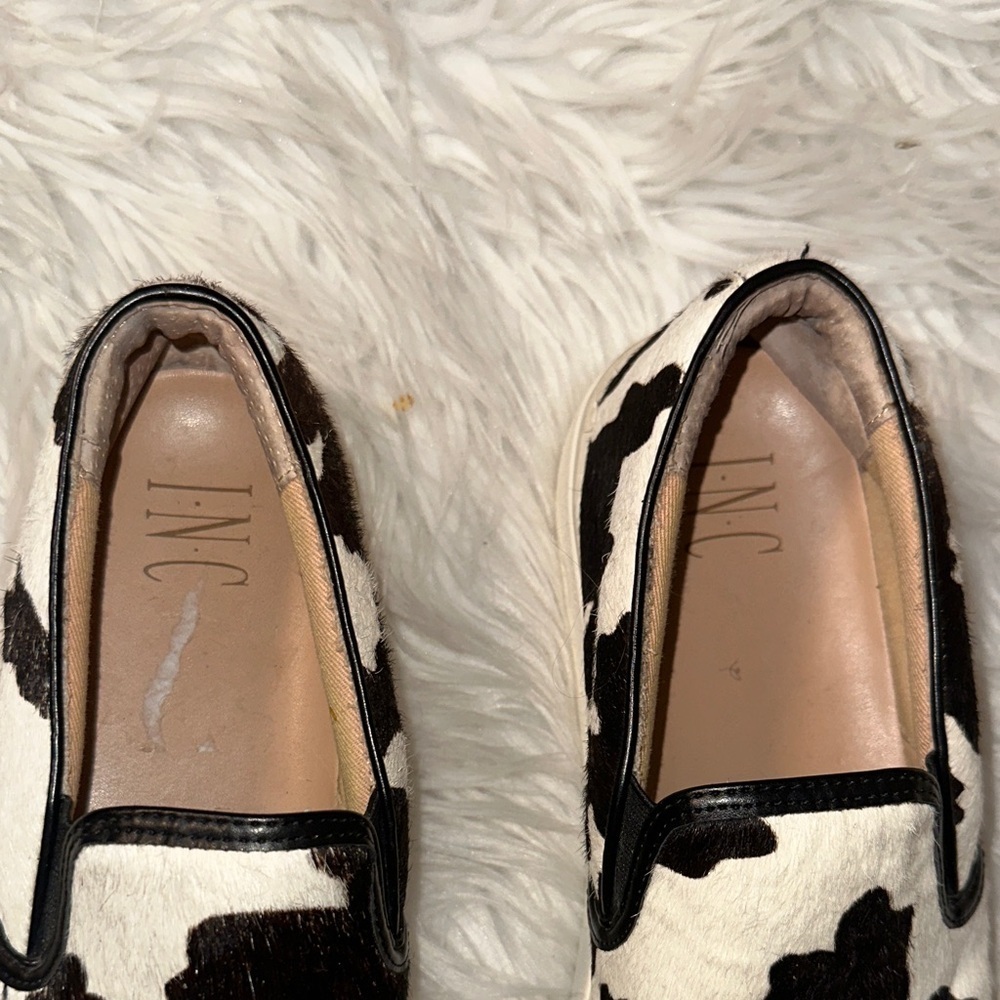 INC International Concepts, Cow Hair Fur Upper Black/White Slip On Sneaker 8M - Picture 4 of 8